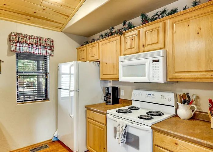 Holiday home Hike, Fish & Enjoy Pond On-site: Bison Ranch *