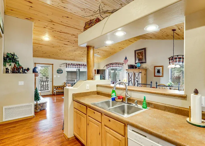 Hike, Fish & Enjoy Pond On-site: Bison Ranch Holiday home