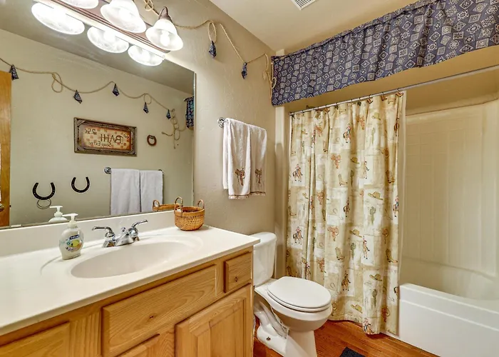 Holiday home Hike, Fish & Enjoy Pond On-site: Bison Ranch *