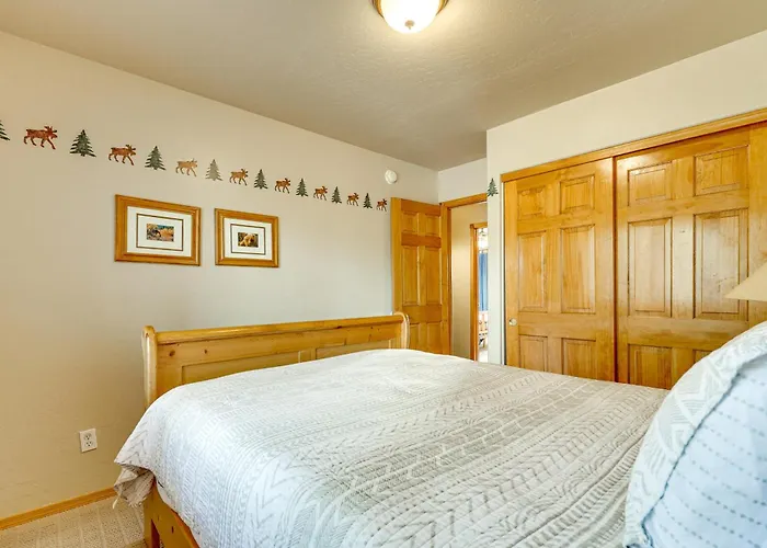 Holiday home Hike, Fish & Enjoy Pond On-site: Bison Ranch Overgaard