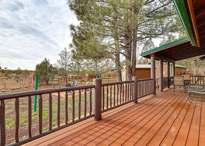 Hike, Fish & Enjoy Pond On-site: Bison Ranch Holiday home